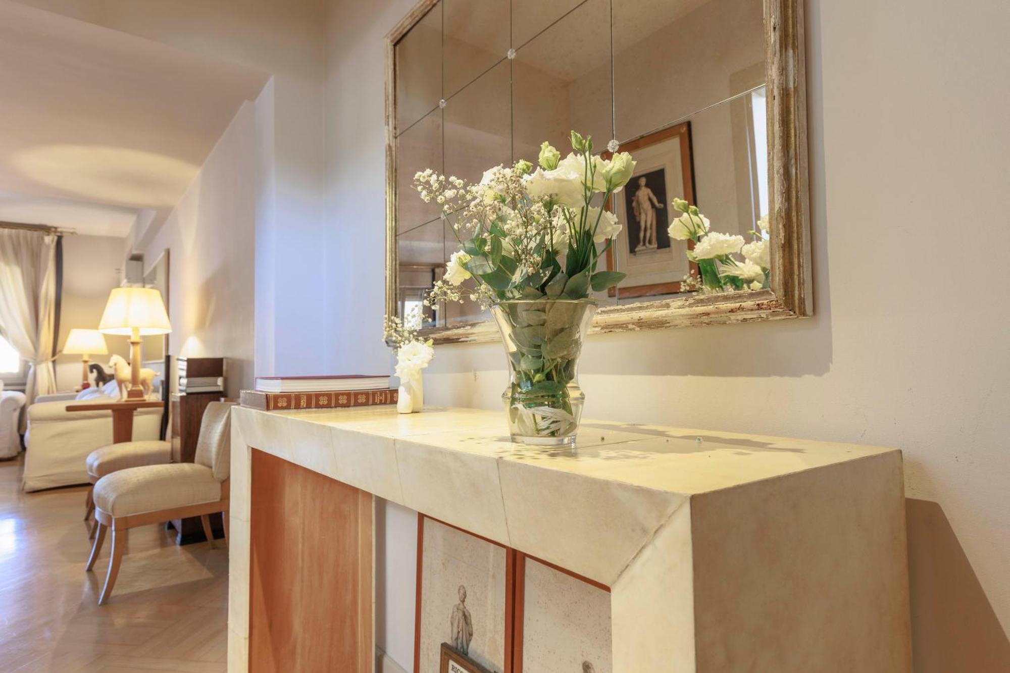 Pitti Secret Rooftop Apartment Florence