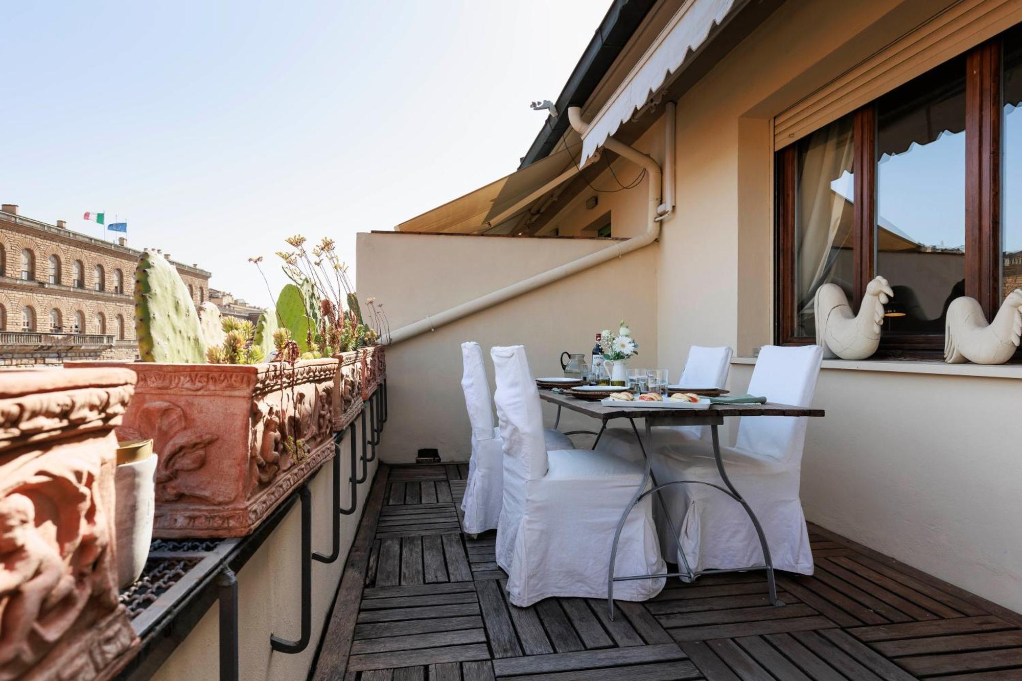 Pitti Secret Rooftop Apartment